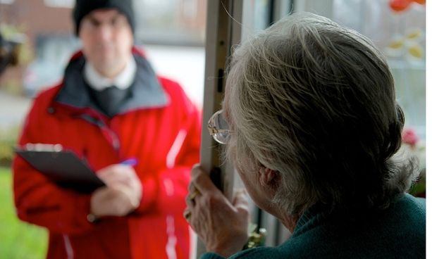 Finti dipendenti dell'acquedotto raggirano anziani, con la scusa di dover effettuare sopralluoghi in casa
