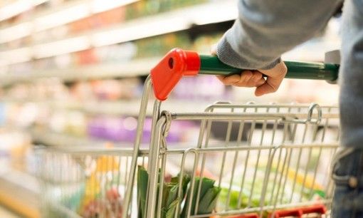 Dai dati Istat emerge la stabilità delle vendite al dettaglio a parte il settore alimentare Dai dati Istat emerge la stabilità delle vendite al dettaglio a parte il settore alimentare
