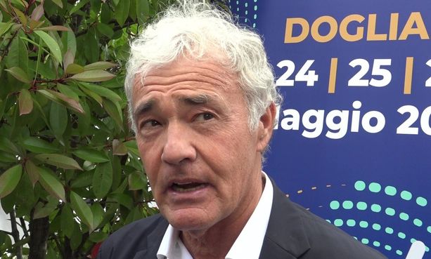 Massimo Giletti al vetriolo al Festival della TV di Dogliani: "In questo sistema chi fa inchieste da molto fastidio" (VIDEO) Massimo Giletti al vetriolo al Festival della TV di Dogliani: "In questo sistema chi fa inchieste da molto fastidio" (VIDEO)