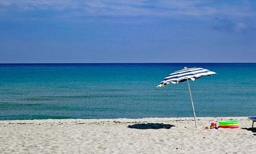 Le ragioni dietro il calo di presenze negli stabilimenti balneari italiani