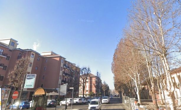 Morto in casa in viale Pilone ad Asti. Sul posto vigili del fuoco, polizia e 118