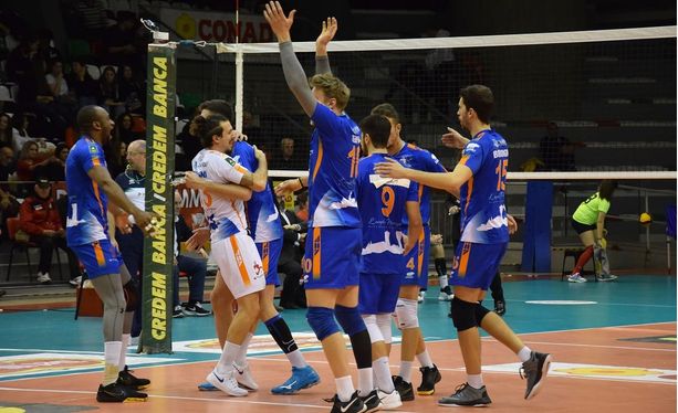 Volley maschile A2 - Mondovì sbanca Reggio Emilia, Barbiero: "Era una partita da giocare sui nervi" Volley maschile A2 - Mondovì sbanca Reggio Emilia, Barbiero: "Era una partita da giocare sui nervi"