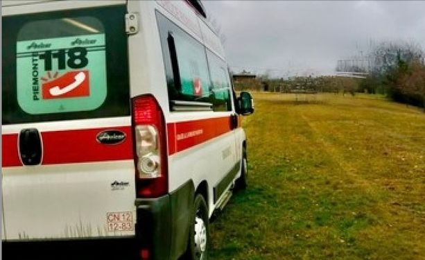 Tragedia a Caronno Varesino: ragazzo di 14 anni muore sotto il trattore del padre