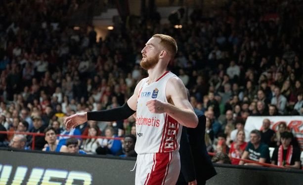 FLASH Zach Sogolow a L’Ultima Contesa: «A Milano abbiamo detto no, Mannion resta a Varese» FLASH Zach Sogolow a L’Ultima Contesa: «A Milano abbiamo detto no, Mannion resta a Varese»