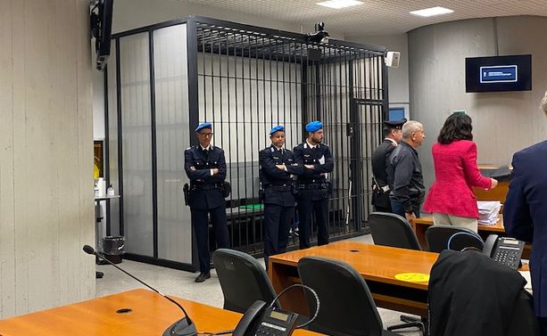 Delitto di Malnate, tensione in tribunale tra il figlio della vittima e l'imputato Delitto di Malnate, tensione in tribunale tra il figlio della vittima e l'imputato