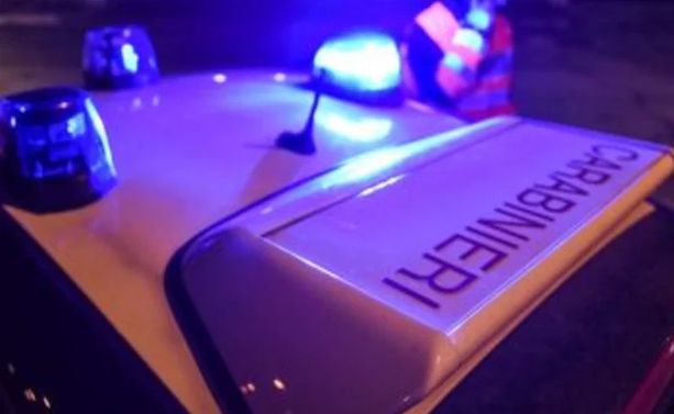 Dà in escandescenze e spacca una bottiglia: paura al supermercato Dà in escandescenze e spacca una bottiglia: paura al supermercato