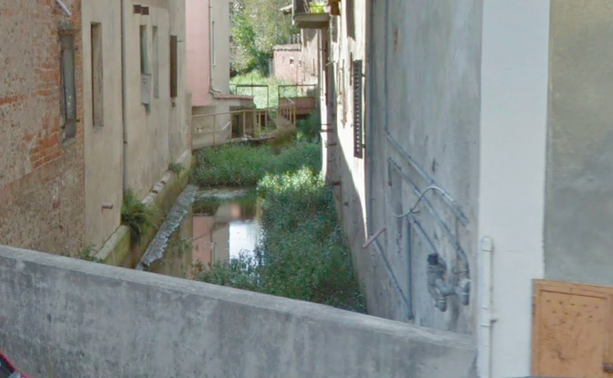 Sversamento nella roggia San Marco a Chivasso: in corso accertamenti da parte del Comune e di Arpa Sversamento nella roggia San Marco a Chivasso: in corso accertamenti da parte del Comune e di Arpa