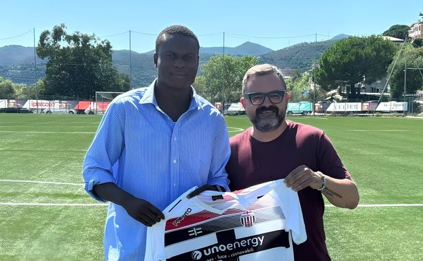 Calcio, Arenzano. Ingegno e coraggio gli ingredienti del ds Marenco: "Con idee e identità puntiamo a divertirci" Calcio, Arenzano. Ingegno e coraggio gli ingredienti del ds Marenco: "Con idee e identità puntiamo a divertirci"