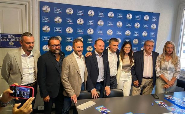 Politiche 2022, la Lega riconferma tutti i parlamentari savonesi: Bruzzone capolista alla Camera, dentro anche Foscolo e Ripamonti (FOTO e VIDEO) Politiche 2022, la Lega riconferma tutti i parlamentari savonesi: Bruzzone capolista alla Camera, dentro anche Foscolo e Ripamonti (FOTO e VIDEO)