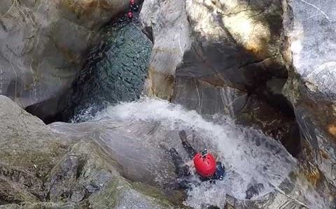 Un olandese di 27 anni muore facendo canyoning Un olandese di 27 anni muore facendo canyoning