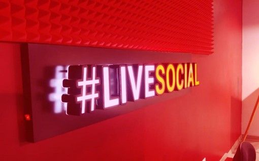 Sono aumentati i giovani ‘dipendenti’ dai social dopo la pandemia