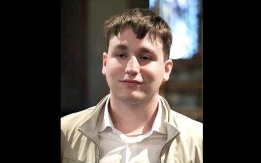 Nella sua Priocca l’ultimo saluto ad Andrea Danusso, il 17enne vittima di un incidente al motoraduno di Monale Nella sua Priocca l’ultimo saluto ad Andrea Danusso, il 17enne vittima di un incidente al motoraduno di Monale