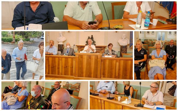 Imperia, crisi idrica iniziato il vertice in Prefettura: c'è l'incubo del razionamento (Foto e Video) Imperia, crisi idrica iniziato il vertice in Prefettura: c'è l'incubo del razionamento (Foto e Video)