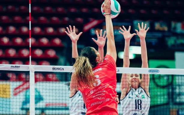 Volley femminile A1: Bosca S.Bernardo Cuneo al lavoro per preparare le sfide con Novara e Scandicci Volley femminile A1: Bosca S.Bernardo Cuneo al lavoro per preparare le sfide con Novara e Scandicci