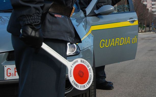 Operazione &quot;Timone&quot;: la Guardia di Finanza arresta 5 persone per estorsione aggravata dal metodo mafioso