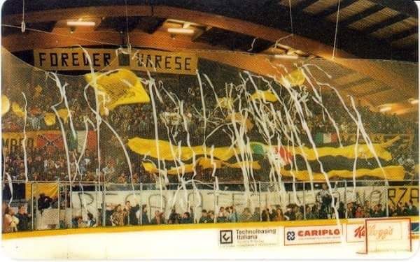 HOCKEY, FINAL FOUR -2. Matteo Bianchi, l'onorevole giallonero: «Ragazzi, a Merano divertitevi. E quando uscite dagli spogliatoi, guardate negli occhi i 200 Mastini sulle gradinate» HOCKEY, FINAL FOUR -2. Matteo Bianchi, l'onorevole giallonero: «Ragazzi, a Merano divertitevi. E quando uscite dagli spogliatoi, guardate negli occhi i 200 Mastini sulle gradinate»