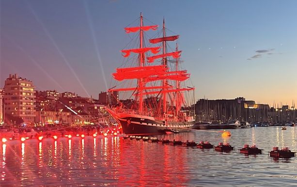 Paris 2024, la fiamma olimpica è arrivata a Marsiglia: le immagini della giornata (FOTOGALLERY) Paris 2024, la fiamma olimpica è arrivata a Marsiglia: le immagini della giornata (FOTOGALLERY)