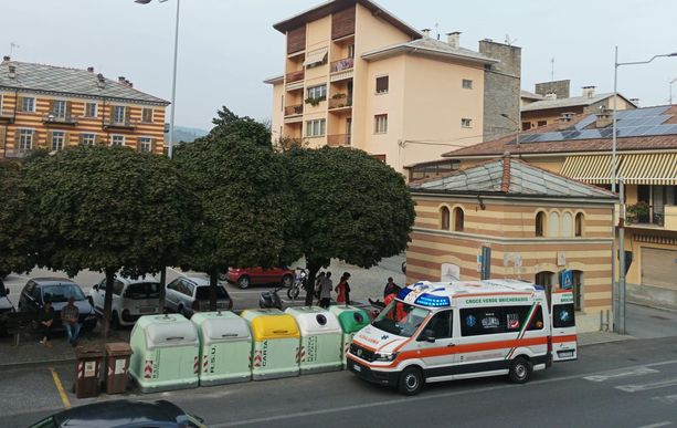 Scooterista si sente male e viene soccorso a Luserna San Giovanni Scooterista si sente male e viene soccorso a Luserna San Giovanni