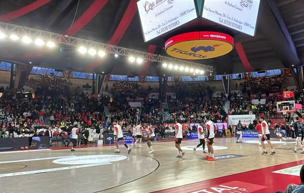 VARESE-REGGIO EMILIA, la diretta. Entusiasmo post-derby: a Masnago c'è la Una Hotels