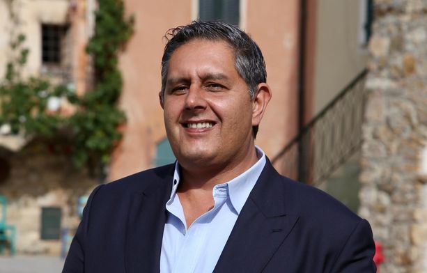 Giovanni Toti accusato di falso, ha truccato i dati dei contagi per Covid Giovanni Toti accusato di falso, ha truccato i dati dei contagi per Covid