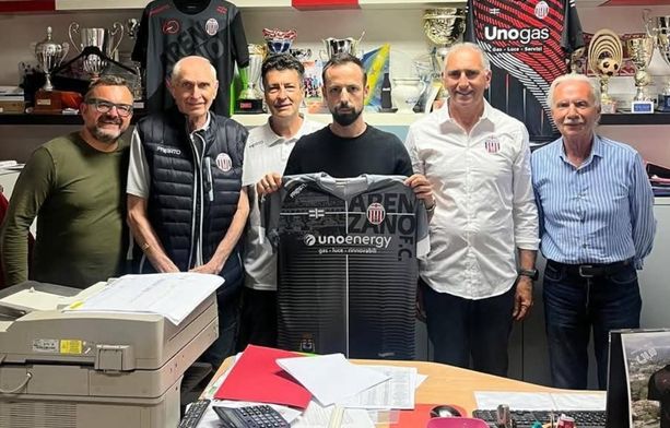 Calcio. Nessuna sorpresa, il nuovo allenatore dell'Arenzano é Matteo Cocco