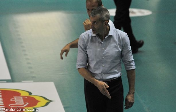 Volley Femminile: L'allenatore cuneese Marco Fenoglio vicinissimo alla panchina della Unet E-Work Busto Arsizio! Volley Femminile: L'allenatore cuneese Marco Fenoglio vicinissimo alla panchina della Unet E-Work Busto Arsizio!