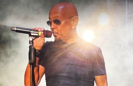 Ad inizio anno torna in tv ‘Gli occhi del musicista’ condotto da Enrico Ruggeri Ad inizio anno torna in tv ‘Gli occhi del musicista’ condotto da Enrico Ruggeri