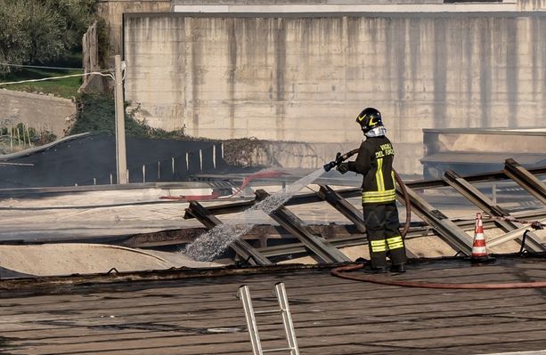 Incendio alla Marr di domenica e preoccupazione per gli attentati: domani riunione del Comitato di sicurezza Incendio alla Marr di domenica e preoccupazione per gli attentati: domani riunione del Comitato di sicurezza