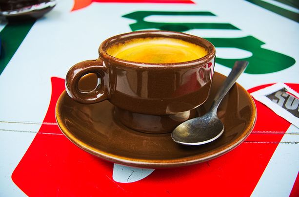 “Evase” dai domiciliari per andare a bere un caffè: fatto di lieve entità, per il giudice non è punibile