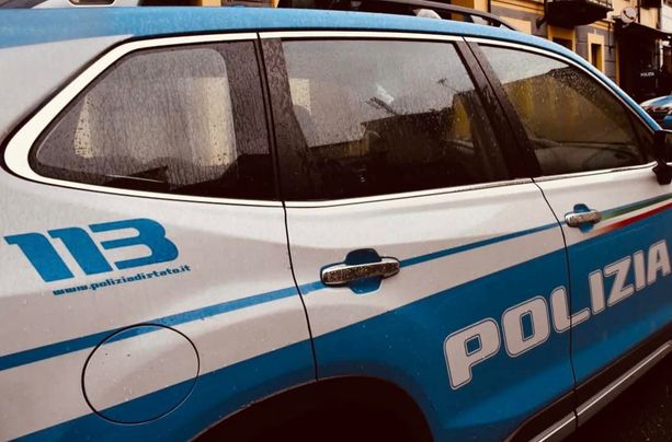 L'eco della strage di Crans-Montana e la stretta sui controlli: sigilli a un ristorante astigiano