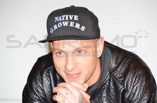 ‘Batte il cuore’ è la nuova traccia di Clementino, un inno alle sue origini ‘Batte il cuore’ è la nuova traccia di Clementino, un inno alle sue origini