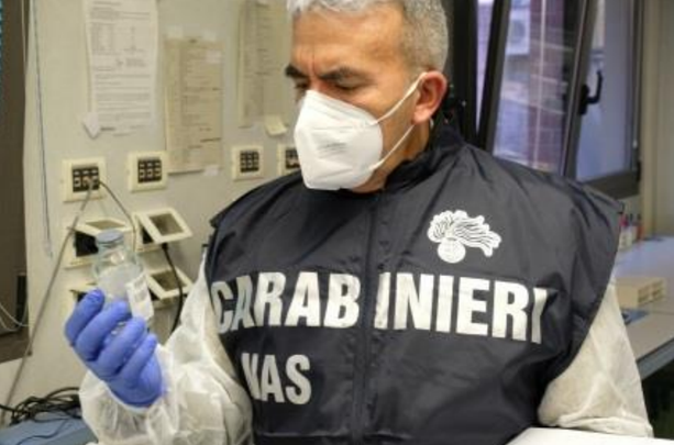 Controlli dei Nas in strutture per anziani: segnalato operatore no vax a Moncalieri Controlli dei Nas in strutture per anziani: segnalato operatore no vax a Moncalieri
