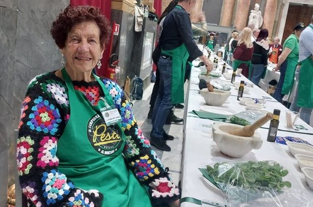 Maria, stupenda “Masterchef” del pesto a novant’anni