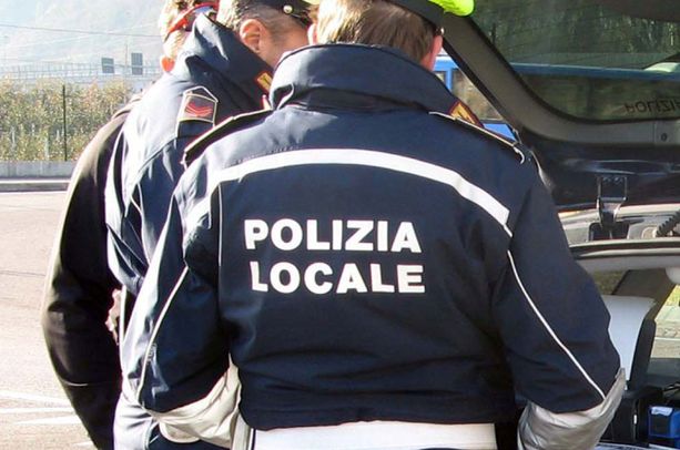 Beccato tre volte al volante senza assicurazione: multa da 6 mila euro per un eporediese