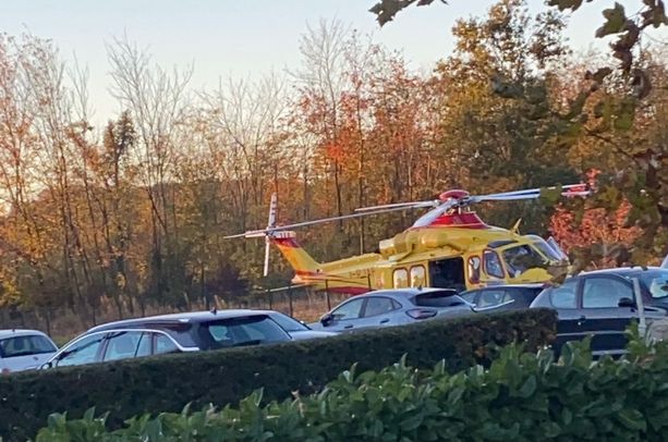 VIDEO. Infortunio sul lavoro allo Scoiattolo di Lonate Ceppino, in volo l'elisoccorso: grave quarantatreenne