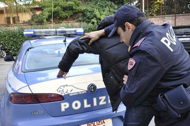 Era latitante da quattro anni: "pesce grosso" dello spaccio catturato dalla polizia Era latitante da quattro anni: "pesce grosso" dello spaccio catturato dalla polizia