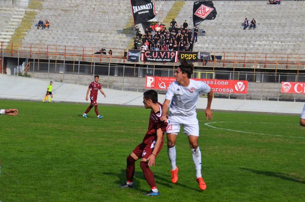 Il Varese accantona Mapelli il giorno della partita: il senatore della difesa (81 presenze) non è stato convocato