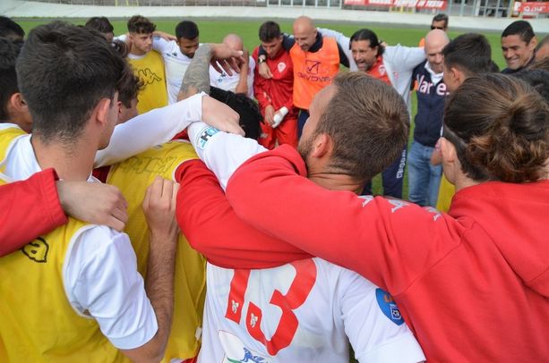 «Vai Gianluca! Portaci nel fuoco con te»: quell'urlo per Porro alle Bustecche riaccende il cuore del Varese