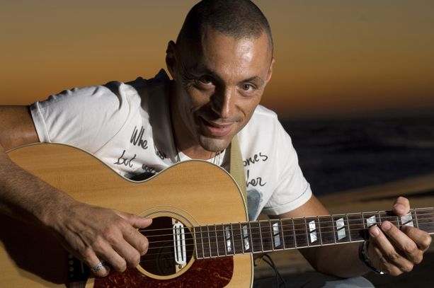 Quattro nuovi appuntamenti per il tour estivo di Alex Britti in giro per l’Italia