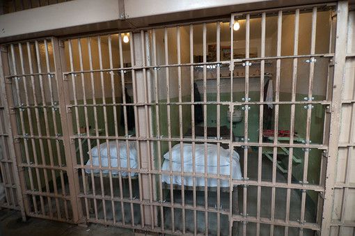 Spaccio di droga in carcere e uso dei telefoni cellulari, oltre cento gli indagati