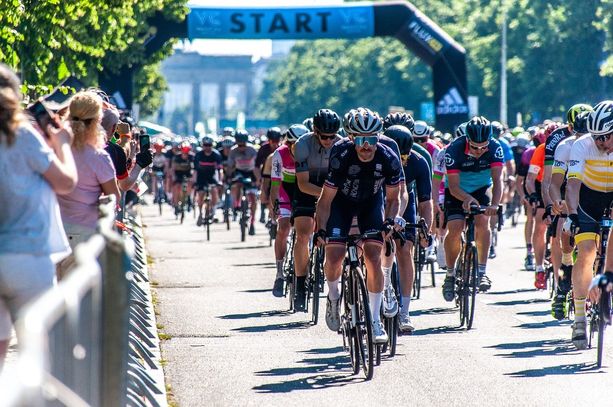 "Axion Lugano Summer Ride", il grande appuntamento sportivo in riva al Lago Ceresio "Axion Lugano Summer Ride", il grande appuntamento sportivo in riva al Lago Ceresio