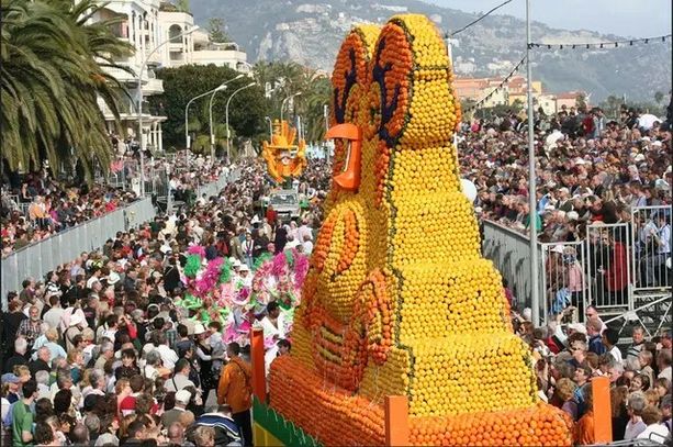 Mentone in festa: Corso des Fruits d’Or, sfilata di carri fioriti il 15, 22 febbraio e 1° marzo- da non perdere!