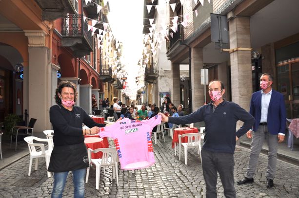 Canale vestita di rosa per la sua prima volta nella storia del Giro [FOTO]