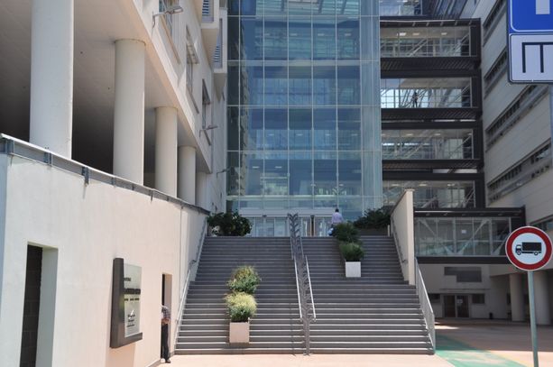 Truccato il concorso per la farmacia di Verduno? Ancora un’omessa notifica, risalta l’udienza preliminare Truccato il concorso per la farmacia di Verduno? Ancora un’omessa notifica, risalta l’udienza preliminare