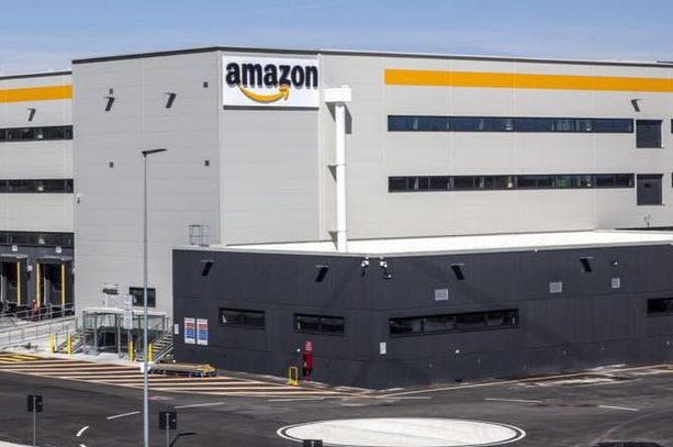 Ancora spari contro lo stabilimento Amazon di Torrazza: si cercano i responsabili