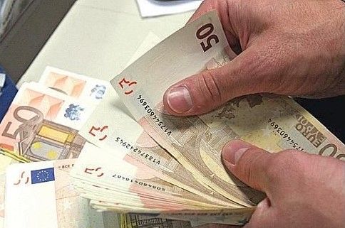 I prestiti salgono del 2,1% rispetto a un anno fa secondo i dati della Banca d’Italia