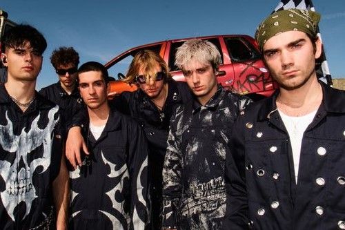 Spunta la ‘Luna rossa’ dei Bnkr44 che escono con un nuovo brano