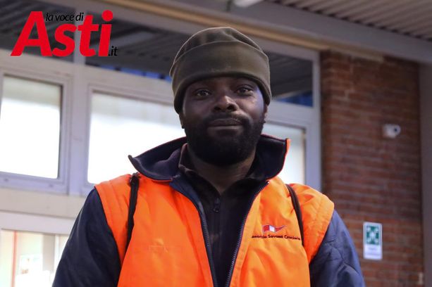 La disarmante umiltà dell'cliente-eroe: "Ho fatto una cosa normale. Dico sempre che bisogna rispettare tutti" [VIDEO]