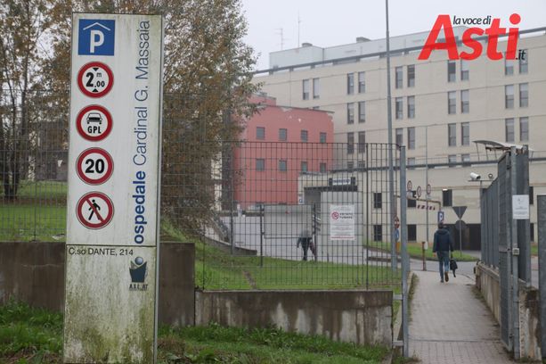 Furti, danneggiamenti e atti vandalici nel parcheggio del Cardinal Massaia riservato ai dipendenti Furti, danneggiamenti e atti vandalici nel parcheggio del Cardinal Massaia riservato ai dipendenti