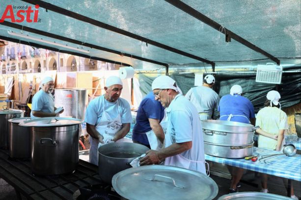 Sagre di Asti, la Pro Loco di Montechiaro lancia il "Salta Fila" contro le code Sagre di Asti, la Pro Loco di Montechiaro lancia il "Salta Fila" contro le code